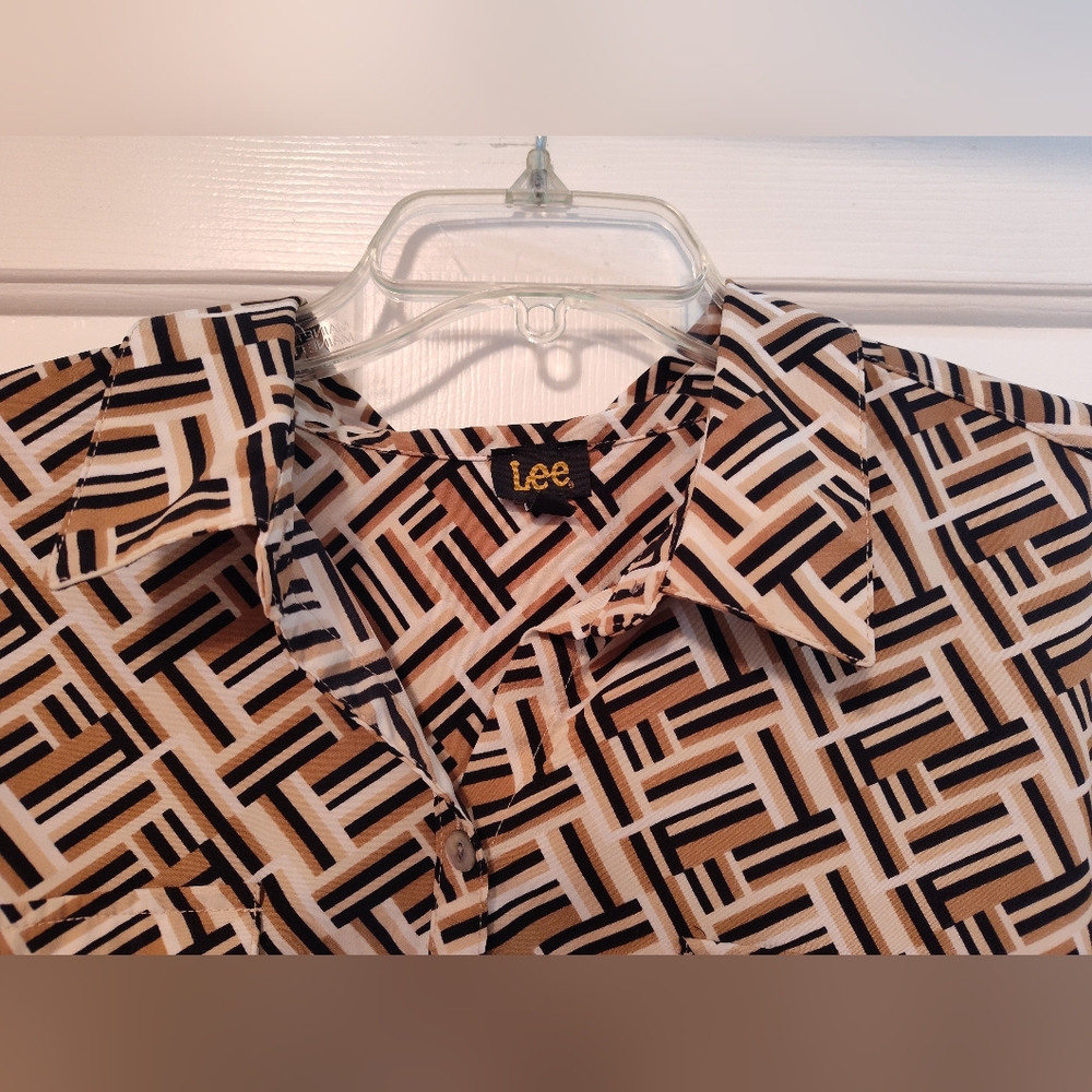 Black and Tan Patterned Button-Up Blouse by Lee - Picture 6 of 13